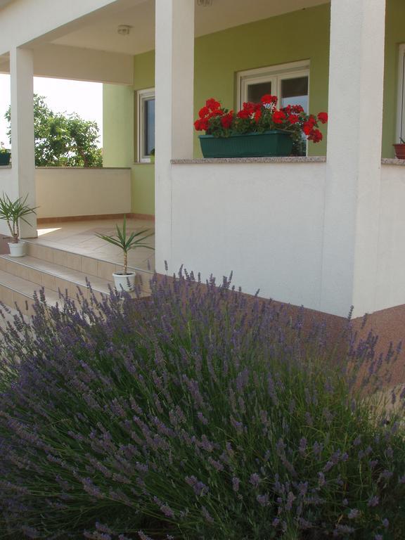 Apartments Matilda Sukošan Exterior foto